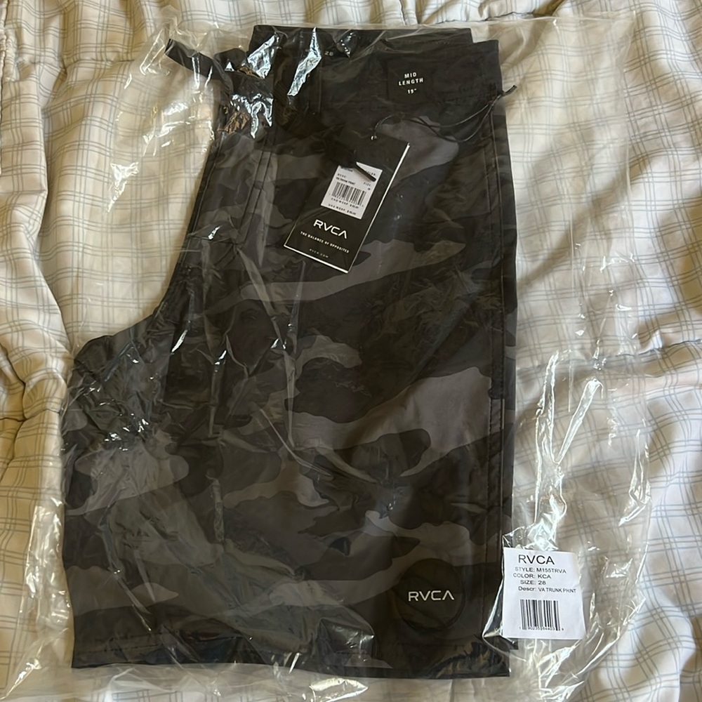 RVCA VA truck print 28
